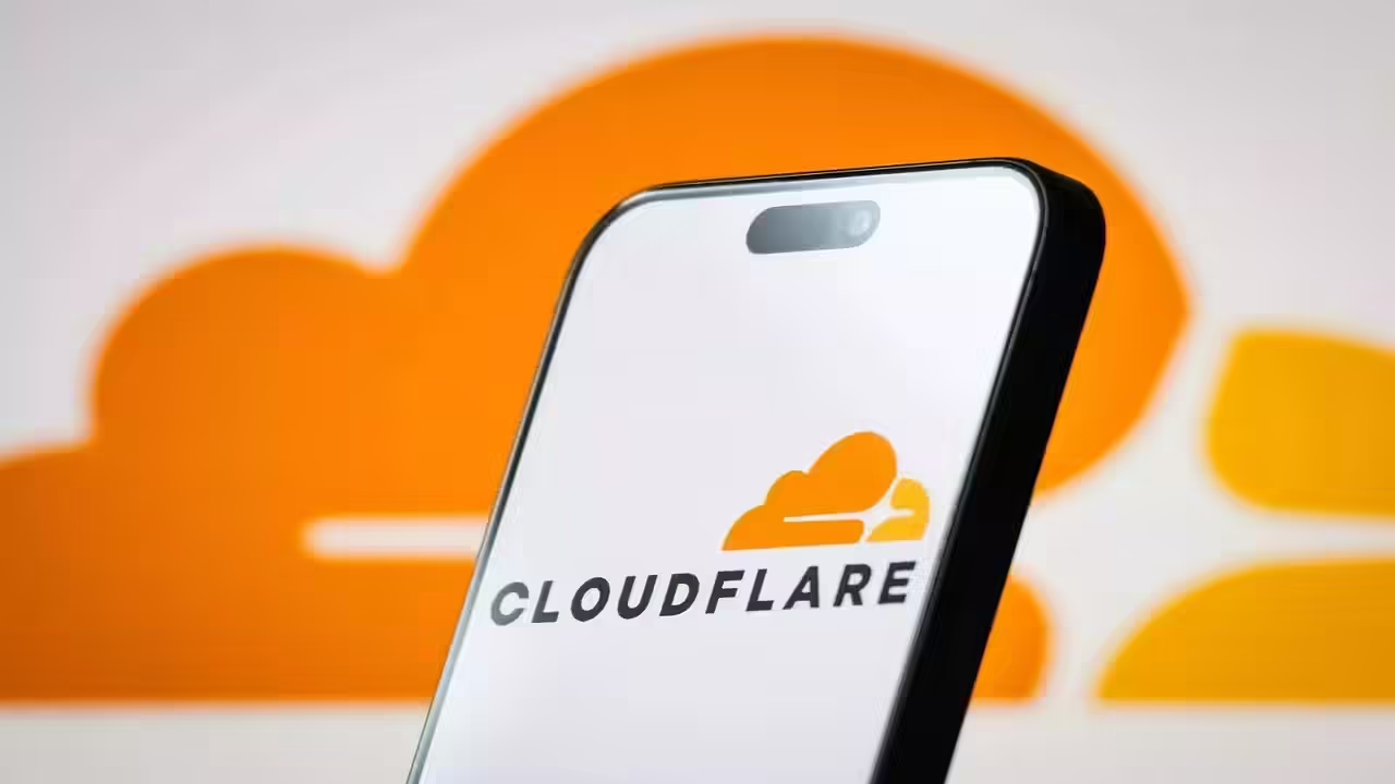 Cloudflare Outage Causes Global Internet Disruption; CTO Knecht Apologizes
