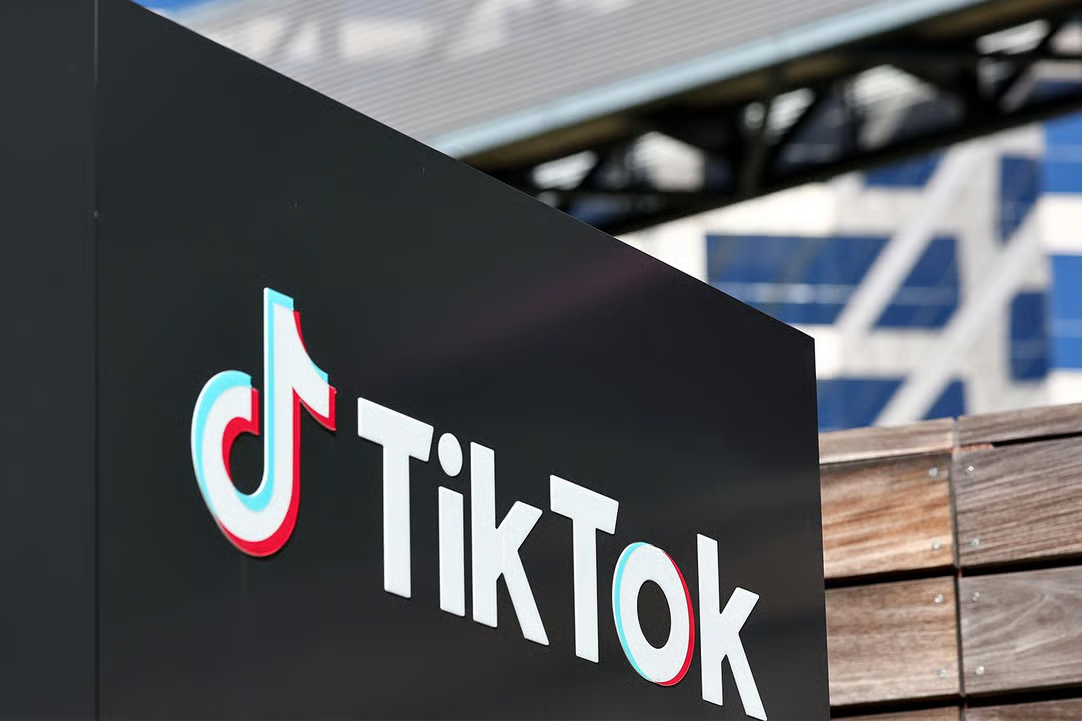TikTok Signs Deal to Spin Off US Business